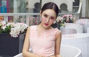 别说出口，爱丝的美丝病栋里免费写真，有时候还带点小迷失感！