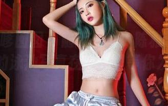 Feilin嗲囡囡 - 随手一捞！陈雅漫VICKY的泳池写真在网盘里等你发现