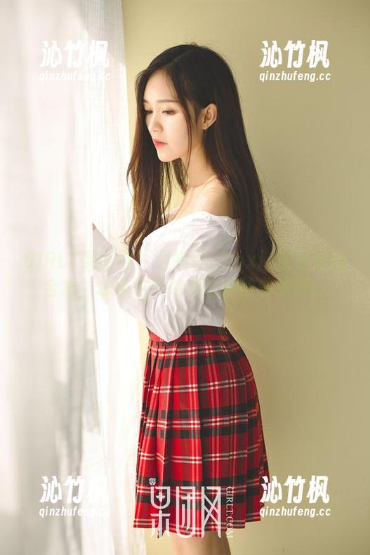 GIRLT果团网-妲己_Toxic GIRLT果团网 - 看妲己_Toxic在泳池的合集,水珠也开始羡慕她的曲线吧。