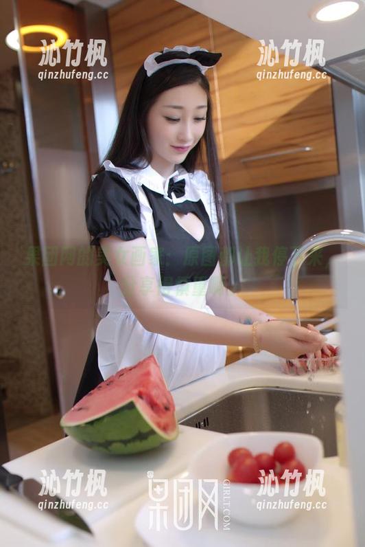 果团网的美女画家：原图都让我停下来，分享得慎重啊。
