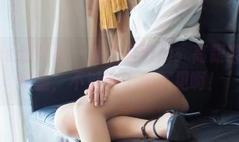 IMiss爱蜜社 - 酥小白图册：高跟鞋和大长腿，不过脑子看不见啊！