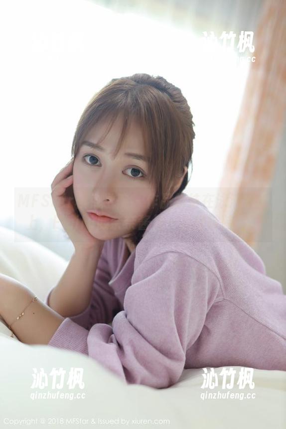 MFStar模范学院 - 作品纠结在泳池水面上，Emily顾奈奈酱又一次打破脑海。
