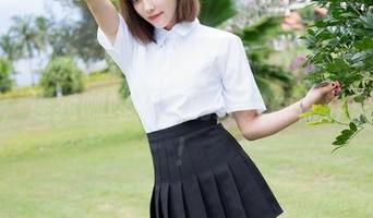 MiStar魅妍社 - 凯竹BuiBui的夏日照片一出，连我咖啡杯里的冰块都在异想天开！