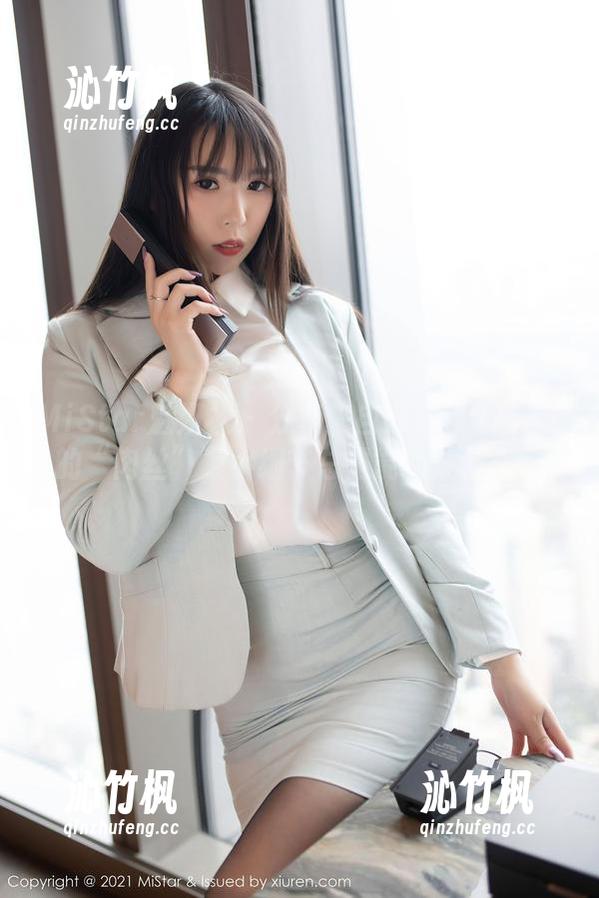 MiStar魅妍社-陈雅漫VICKY MiStar魅妍社 - 分享来自陈雅漫VICKY的“肉丝”,小细节总是能抓住目光。
