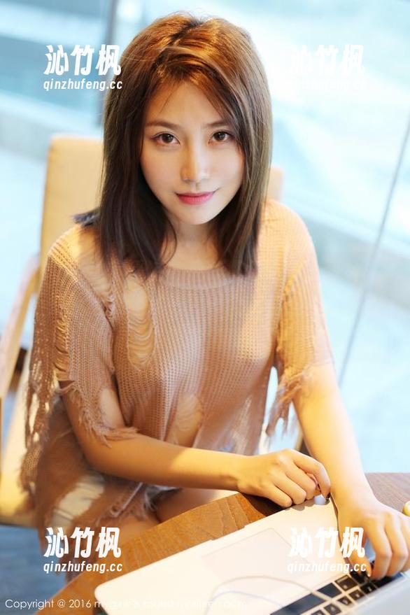 MyGirl美媛馆 - 唐琪儿il的黑丝图片，不知为啥总让我想到淋雨后的丝袜，原图透出些微俏皮呢！