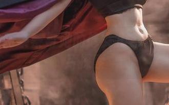 NinJa阿寨寨与她的修女角色：定制的图片探索
