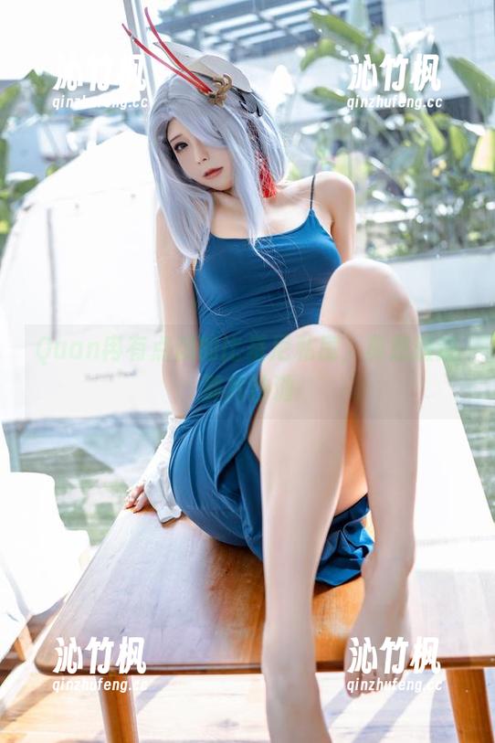 Quan冉有点饿 Quan冉有点饿的比基尼私房,真想搬进那片沙滩