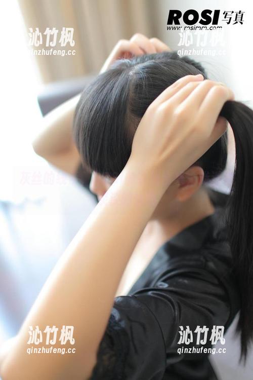 ROSI 灰丝的线索,ROSI的在线合集,渗透着淡淡的忧郁