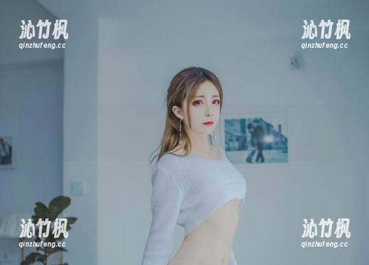 Sakiiii翎柒的套图奇遇记：10万粉咋样，写真风格也太疯狂了！
