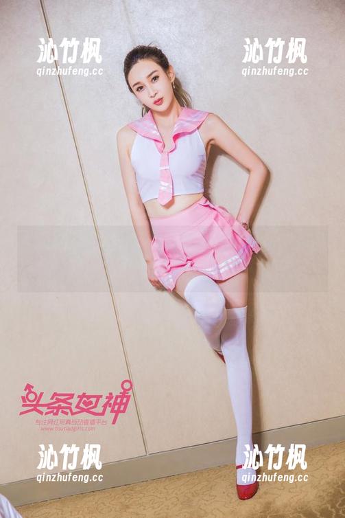 TouTiao头条女神-梁芮溪 TouTiao头条女神 - 梁芮溪的比基尼作品,有一种原图般的决绝,真敢穿