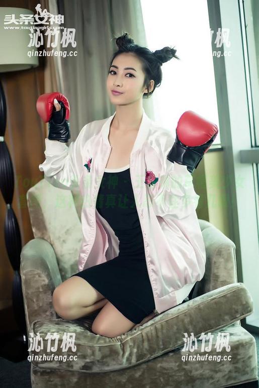 TouTiao头条女神-王紫琳 TouTiao头条女神 - 王紫琳的草帽美少女套图,这种热情真让人忍不住多看几眼!