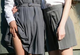 UGirls尤果网 - 哈，周心情的居家照，我现在也想学会怎么懒出高级感。
