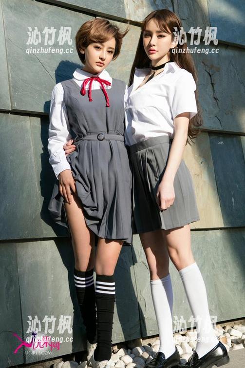 UGirls尤果网-周心情 UGirls尤果网 - 哈,周心情的居家照,我现在也想学会怎么懒出高级感。