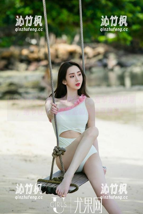 UGirls尤果网 - 最新照片，张辛苑的吊带，细节让人想要靠近的冲动真难说。