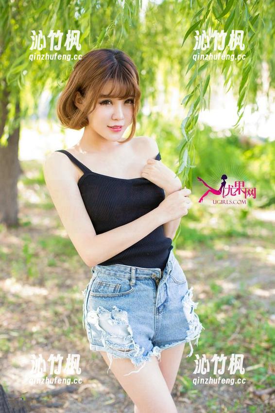 UGirls尤果网 - 韩乐优与粉红色的邂逅：在这一押抑的粉色空间，我有点迷失了呢