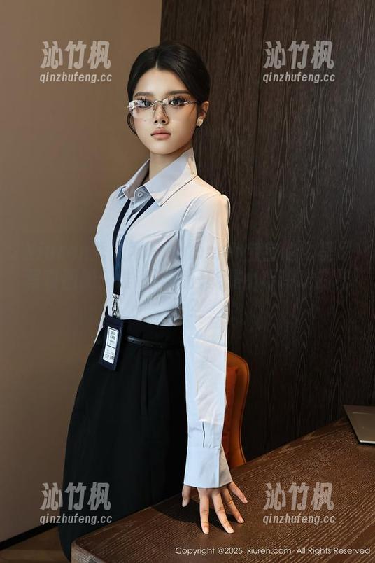 Xiuren秀人网 - summer宝宝的比基尼写真图册：谁说泳装只能是小巧玲珑的样子？