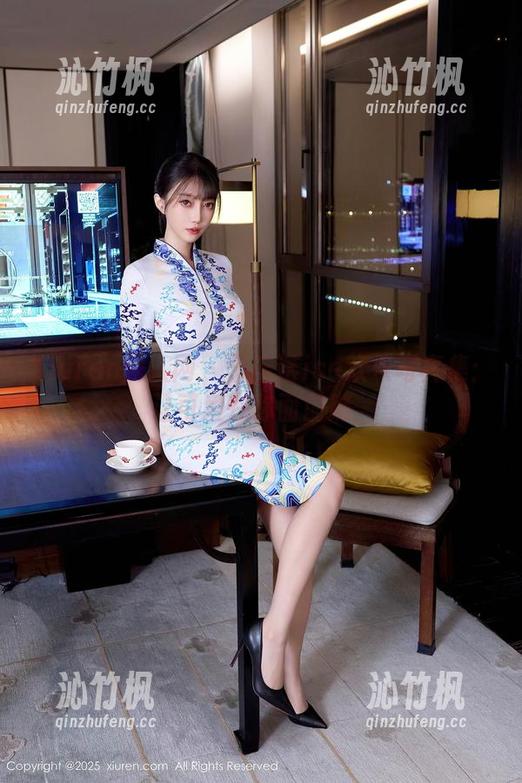 Xiuren秀人网 - 于诺诺ise欢乐写真集：让可爱在你面前蹦跶