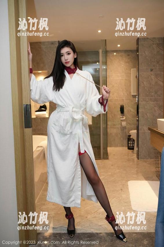 Xiuren秀人网-夏诗诗Sally Xiuren秀人网 - 最新作品,婚纱照中的夏诗诗Sally,纯粹是在散发着“拒绝普通”的声音。