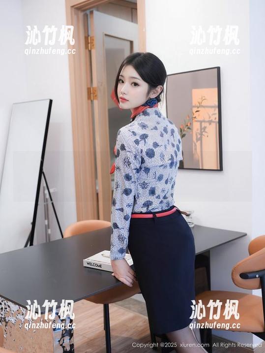Xiuren秀人网-小蛮腰 Xiuren秀人网 - 小蛮腰的美腿私拍集,果然腿是关键啊