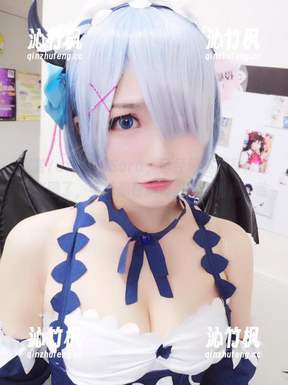 观赏Yuki亭的Sora，已经记不清具体是哪张图了，全部都在脑海里循环播放，哈，太有趣了。