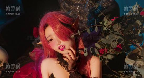 原图拯救了我的审美，再看一次eloise软软的紫色气息！