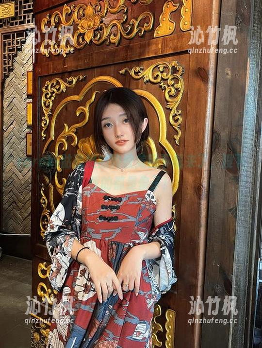 roroki骷髅姬的豹纹美图下载来了，没下载的都是傻子！