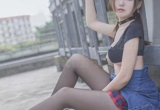 當你遇见yoko夏宅的原图：白衬衫不止是衣服，更像是一种或淡若无物的气息。