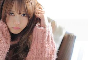 不小心陷入いくみ(育美)的白丝图包，脑海里开始循环播放“有点东西”！