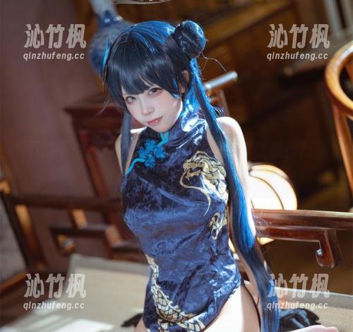 不得不说，“三无人型”的职业装壁纸，高清得让人想换工作？！