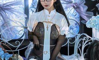 听说云溪溪的黄水晶写真太美了，但下载难度也别小瞧。