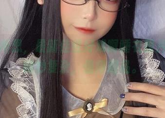 若有所思，最新佳佳好难啊睡衣照片里的微妙复杂，值得细品。