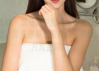 克拉女神 - 双马尾中的颖儿好像在说：想要美图，首先得有个俏皮心！来呀，没照片就别聊！