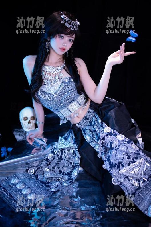 这就是千反田鹿子的瑜伽写真，随便一看就想把腿叉开…