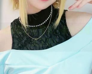 千阳快起床的白丝写真：看完这组，要上天了吧！