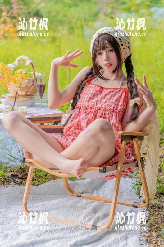 咬一口兔娘的黑丝写真，一只手控的真实产物