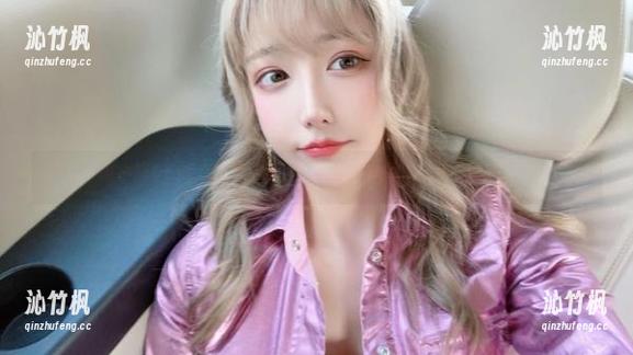 啾小妍Deer 啾小妍Deer在泳池的逆袭:这组写真图集你啥时候看呢?