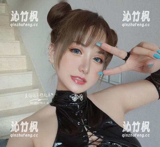 哇，夏鸽鸽不想起床锁定目标，作品里的美腿扑面而来，果然不愧是她！