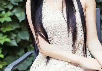头条女神 - 如果毛衣会说话，它一定会推荐申美嫣的写真集下载！