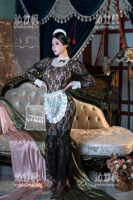 奈汐酱Nice 恭喜奈汐酱Nice!最新图集成功晋升“红爵夫人”,你敢来猜测那裙子的价位吗?