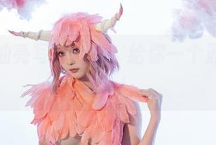 奶桃桃油亮写真合集，给你一个润滑的新视角！