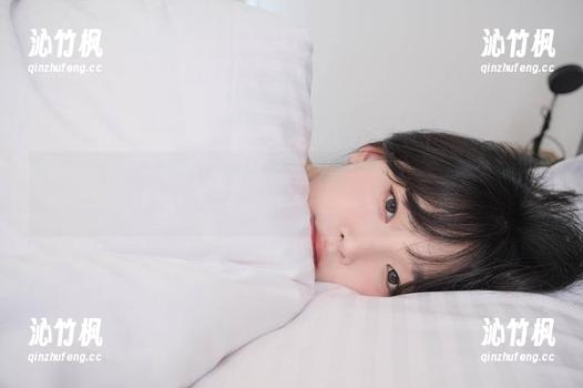 姜仁卿(강인경)和她的红裙私房图包，难以言喻的那种……你懂吧？