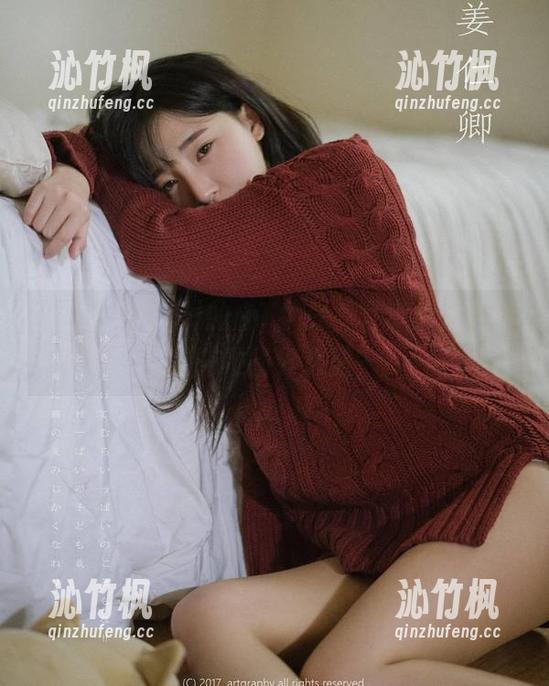 姜仁卿(강인경)的白T牛仔裤写真集，下载前先准备好心脏？