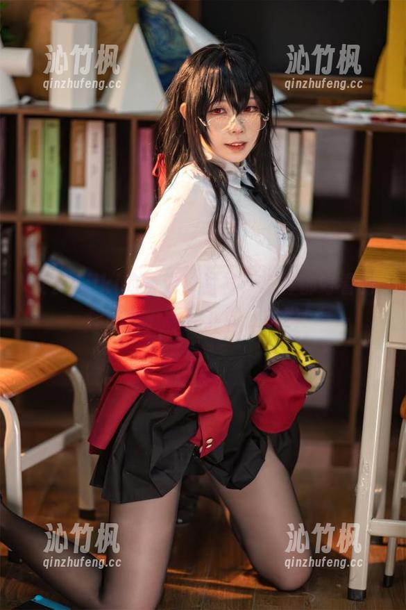 安食Ajiki的叛逆白衬衫，怎样都好看的作品集，等你下载，快哟！