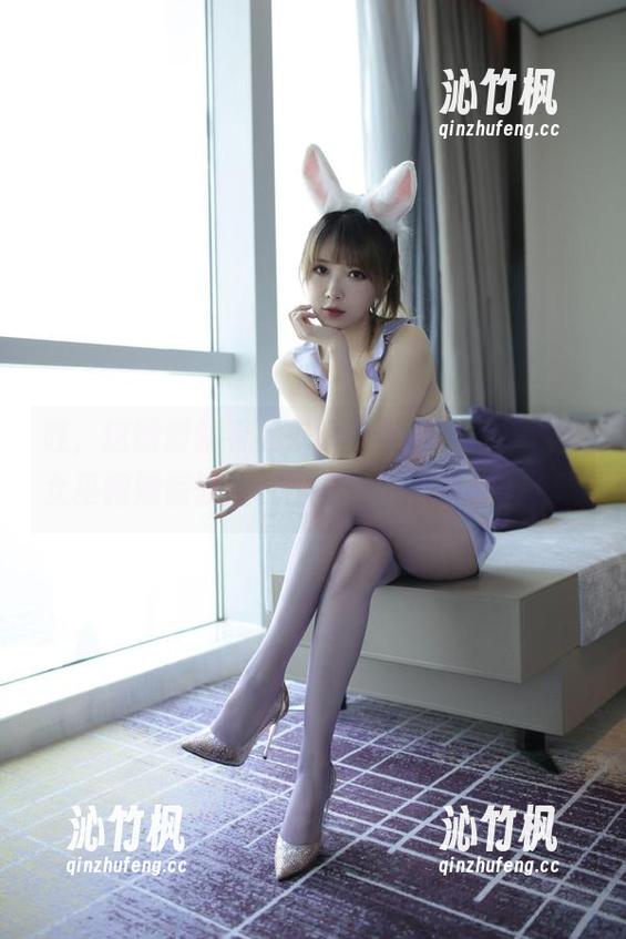 哇，这镭射紫看起来真“普通”，但是小女巫露娜偏偏能玩出花样，原图最欢乐。