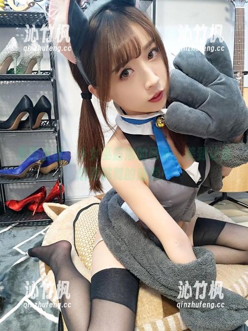 原图直击，小女巫露娜的网袜，美到让你想要跳舞的感觉！