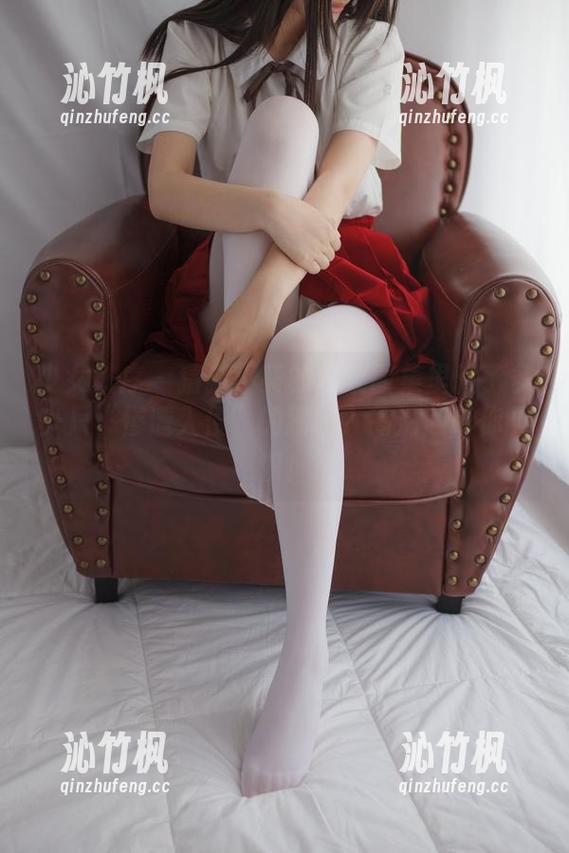 少女秩序-小葵 少女秩序 - 猜猜小葵的豹纹图集里藏了多少只“惨遭入侵”的狮子?高清版带你见识!