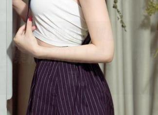 尤果网 - 一秒变吸引眼球的佟蔓，美图里的黑丝图集精致得让人晕，情不自禁想收藏。