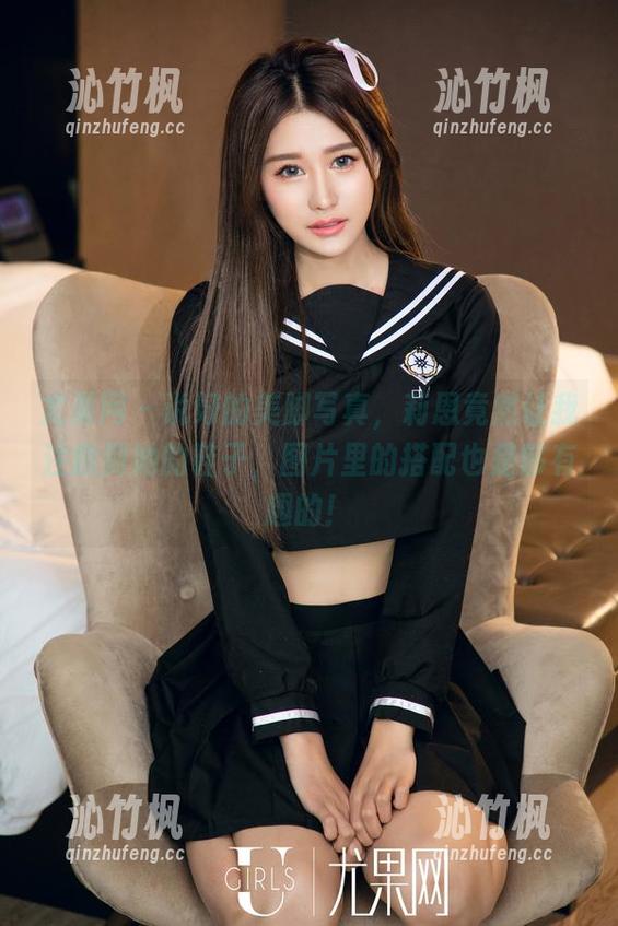 尤果网 - 说好的美脚写真，莉恩竟然让我注意到她的鞋子，图片里的搭配也是够有趣的！