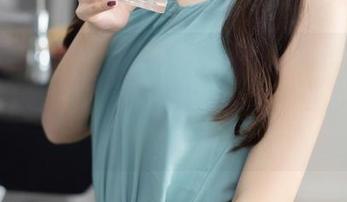 尤蜜荟 - 乔漫妮mina的天台奇遇记，套图已上线，下载不只为了欣赏，更为了让想象飞翔！