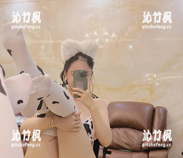 张鑫baby 微密圈 - 张鑫baby的居家美图,下载值不值得?自己看了才知道!